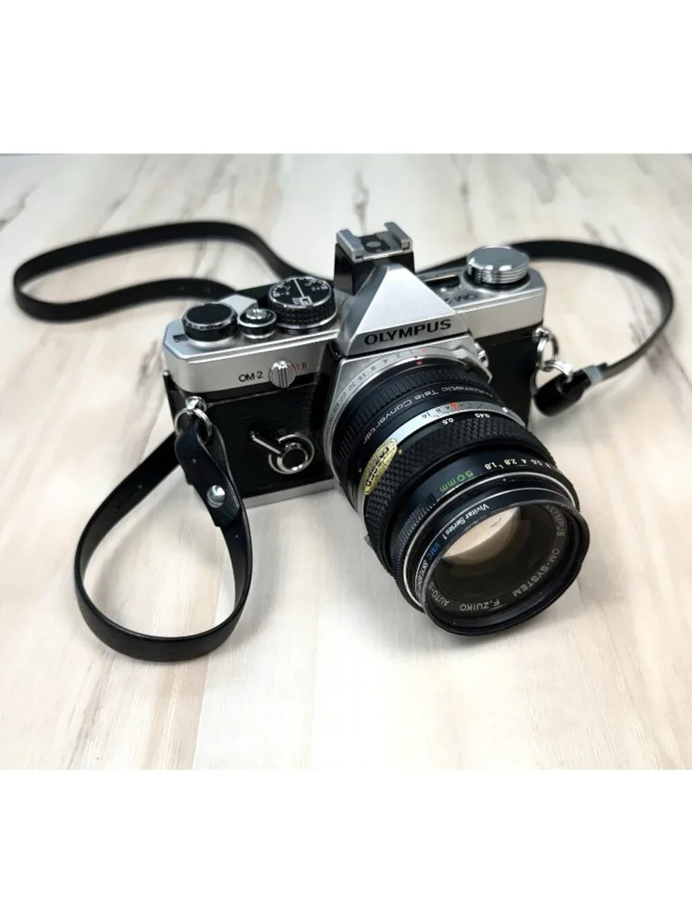 VTG OLYMPUS OM-2 SLR 35mm Film CAMERA w/ F-Zuiko 50mm f/1.8 Lens Strap UNTESTED